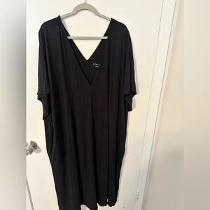 Ava & Viv Plus Size Classic Black V-Neck Dress